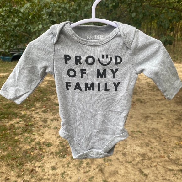 Okie Dokie Baby Long Sleeve One Piece Snap Suit "Proud of my Family" NB - Picture 1 of 3